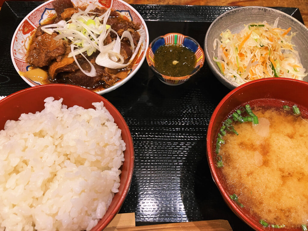牛すじ煮込み定食