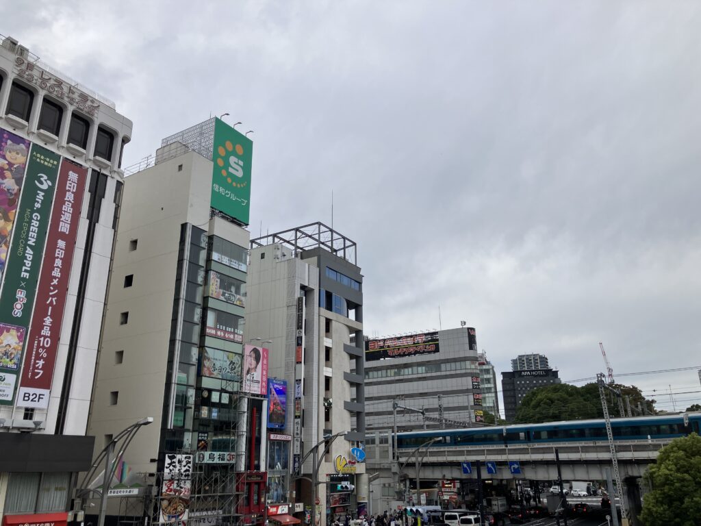 上野駅前に
