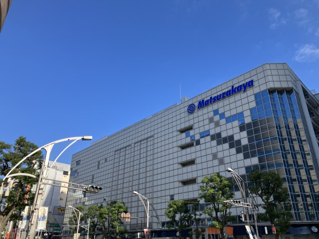 中央通りまでやってきました。