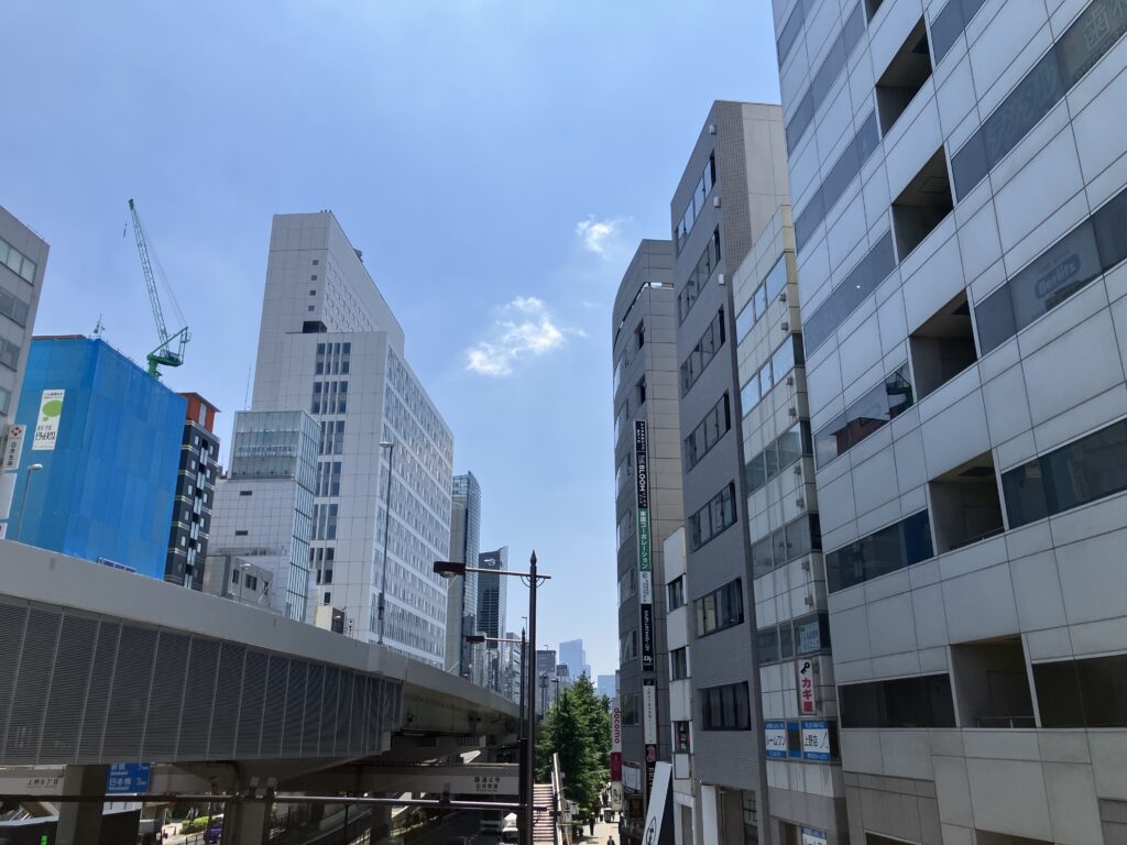 昭和通りから仲御徒町方面へ
