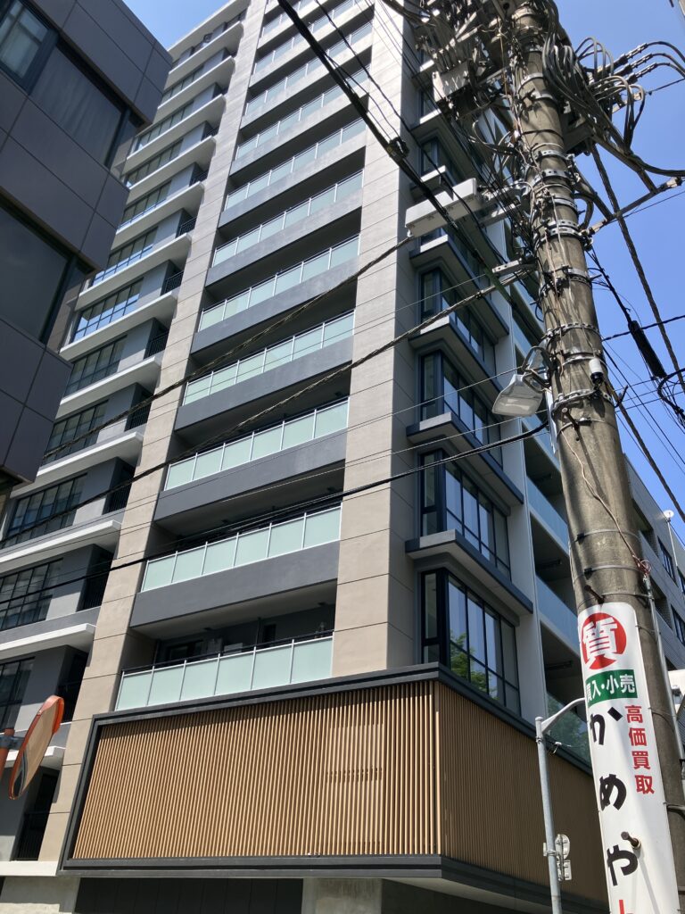 御徒町公園隣のマンション