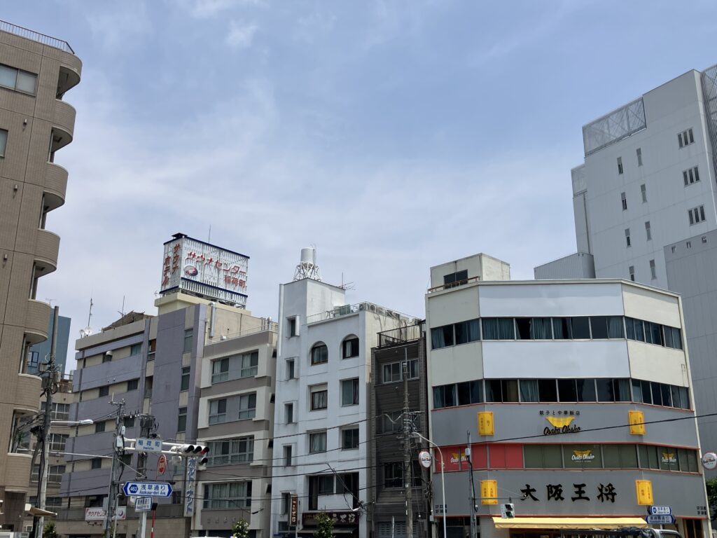 稲荷町駅前