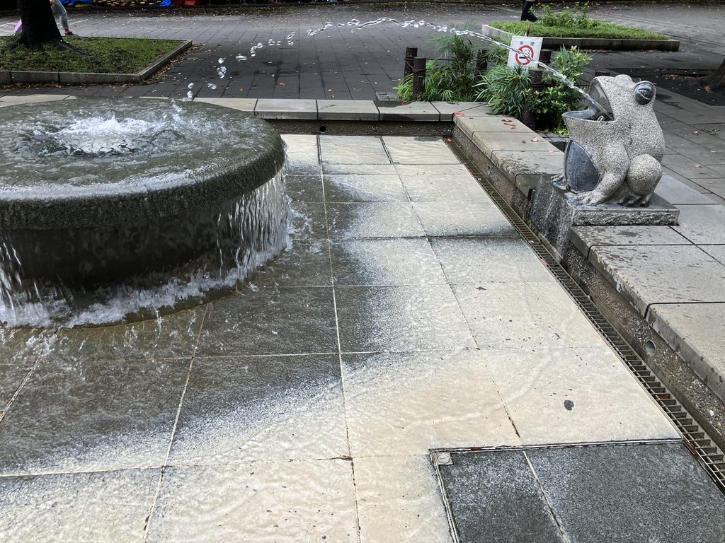 カエルの噴水